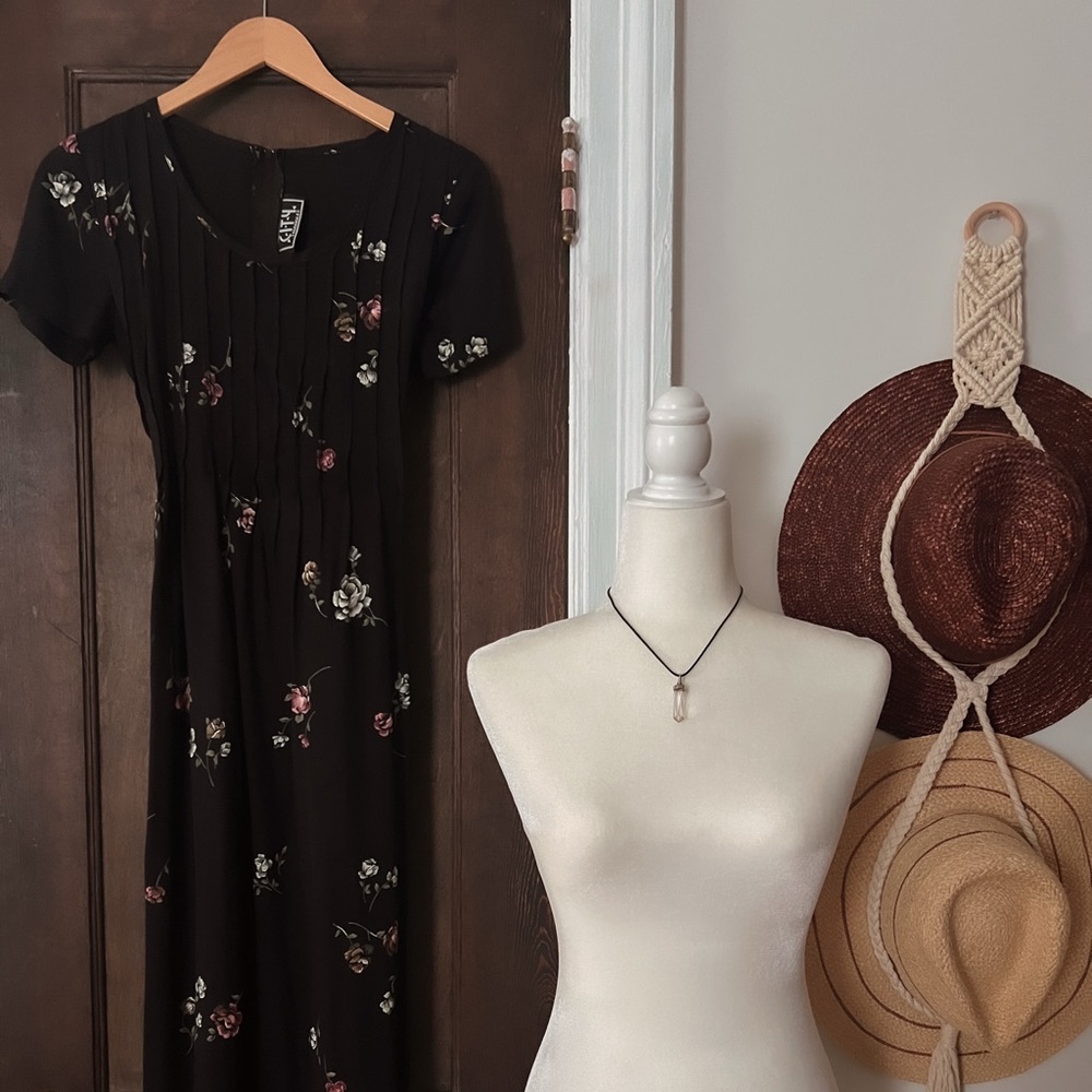 Vintage ‘90s floral dress